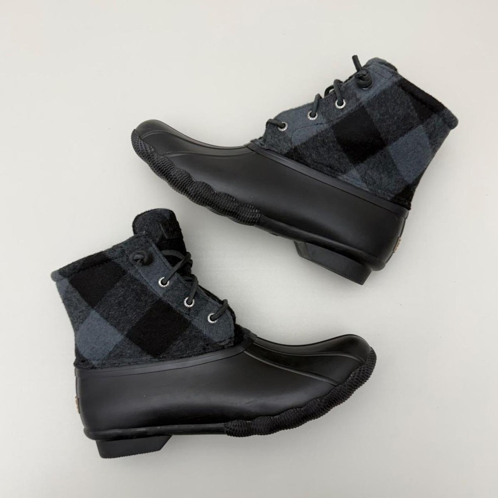 Sperry Saltwater Buffalo Check Duck Boots Size 8.5